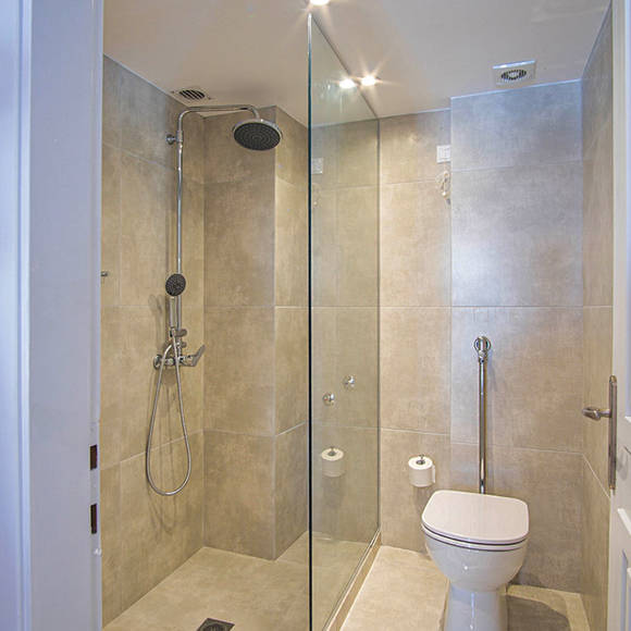 Nami Hotel Suites Double Superior Room bathroom